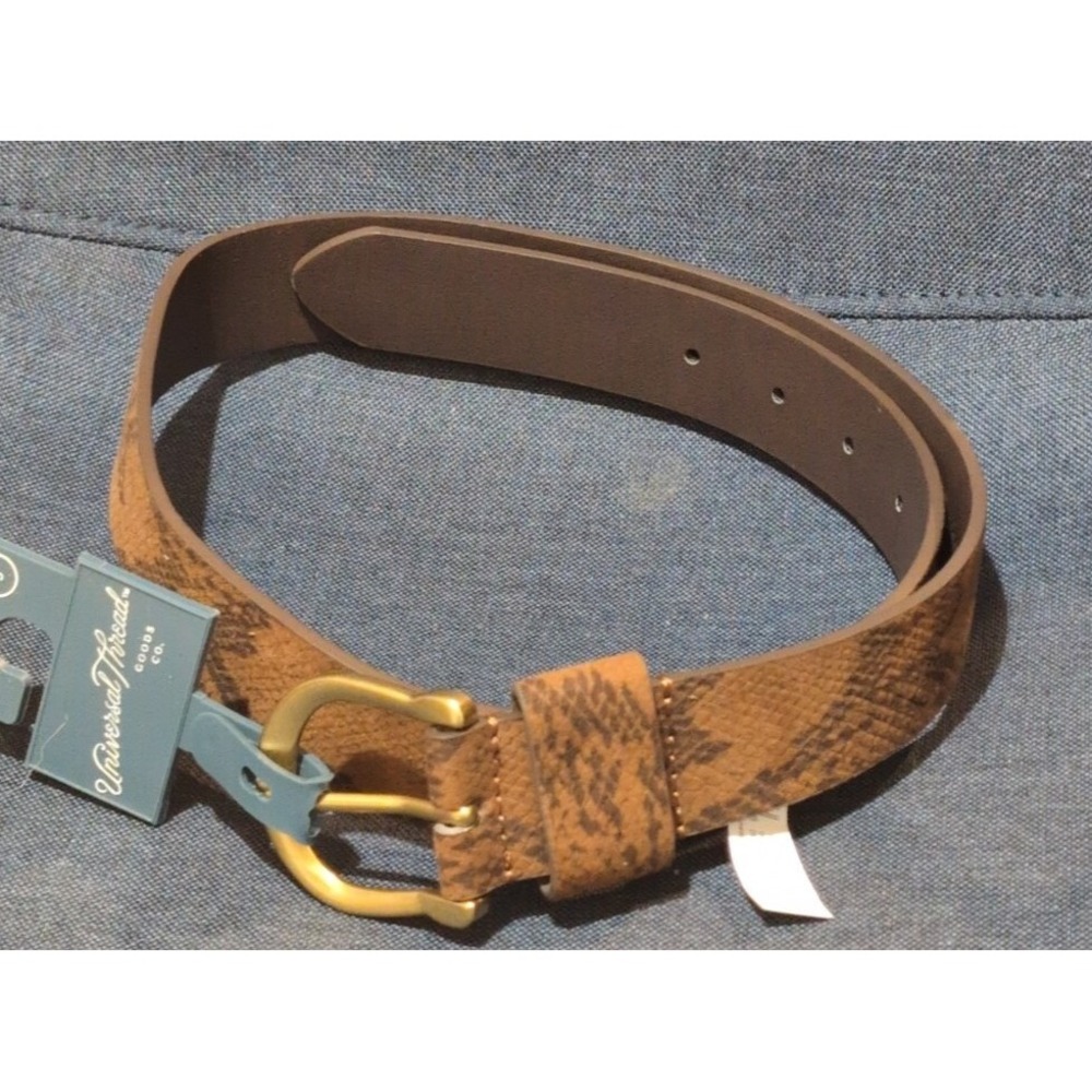 Universal Thread Women's Size XXL Desert Tan Suede Snake Horseshoe Belt